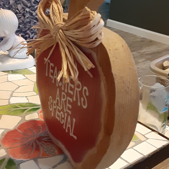 Hand crafted teacher appreciation decor - Picture 2 of 3